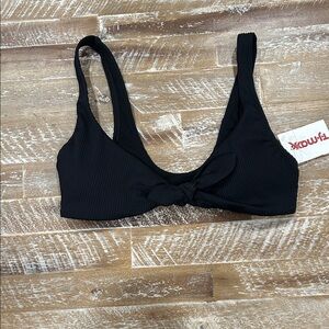 Hollister Black Knot Front Ribbed Bralette